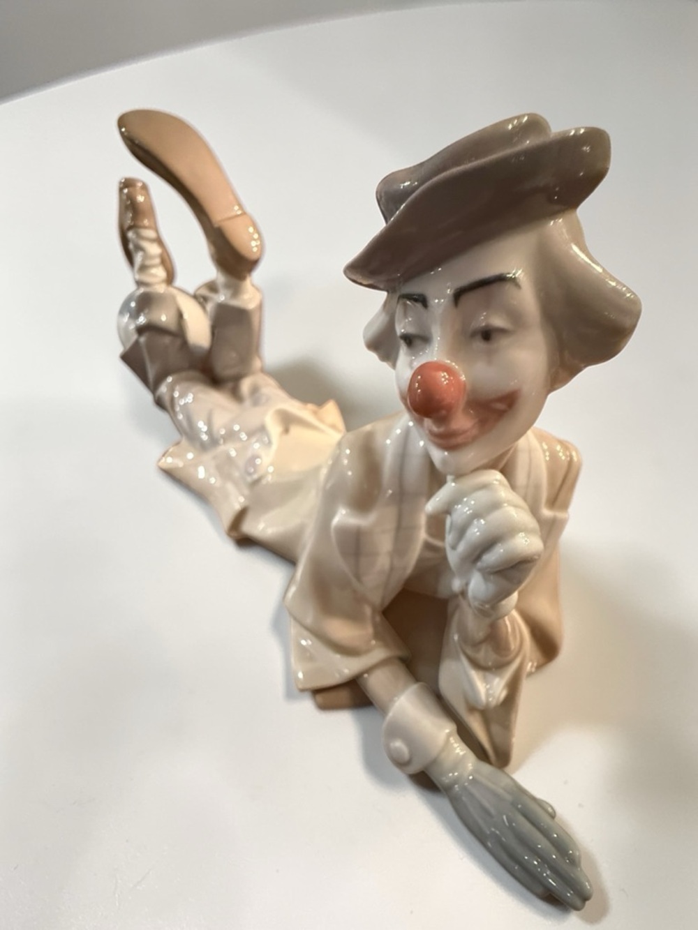 Lladró Porcelain Clown with Ball Figurine #4618 Salvador Furió Spain - Retired - Picture 6 of 8